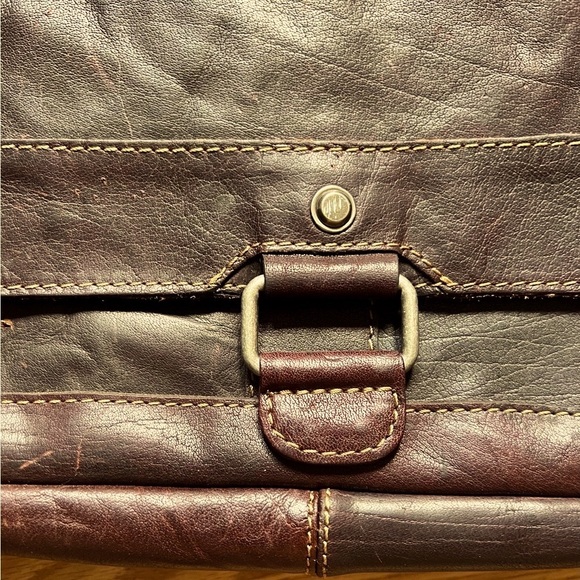 Jack Georges Brown Leather Messenger Bag - Picture 3 of 10